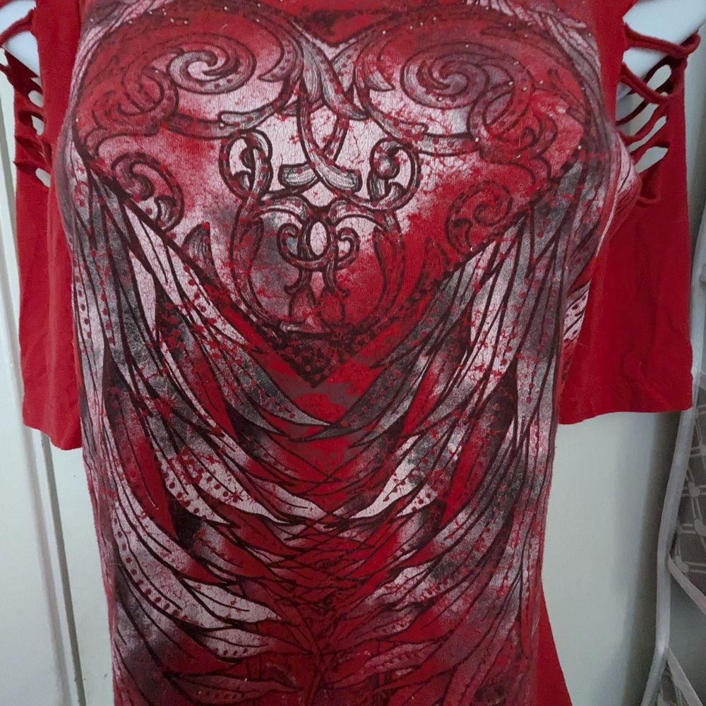 Red Women's Cold-Shoulder Graphic Top - Picture 2 of 4